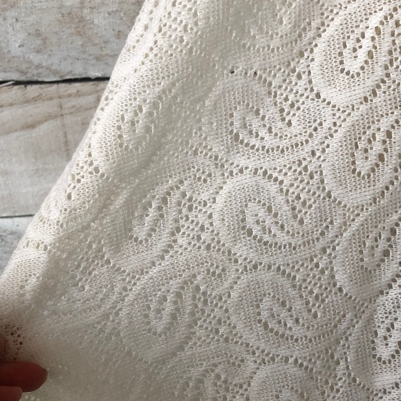 Vintage Lace Knit Paisley design fringe cape - Picture 11 of 13